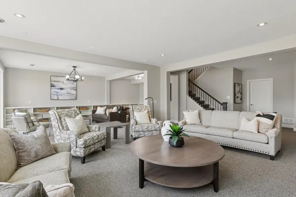 $1,225,000 | 16717 47th Place North, Plymouth, MN 55446