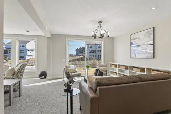 $1,225,000 | 16717 47th Place North, Plymouth, MN 55446