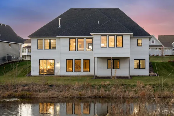 $1,225,000 | 16717 47th Place North, Plymouth, MN 55446