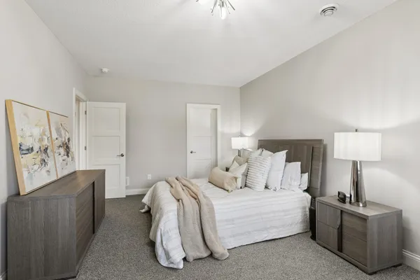 $1,225,000 | 16717 47th Place North, Plymouth, MN 55446