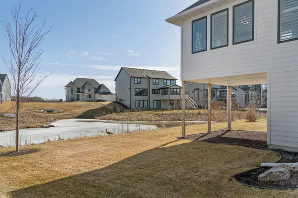 $1,225,000 | 16717 47th Place North, Plymouth, MN 55446
