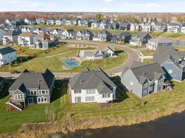 $1,225,000 | 16717 47th Place North, Plymouth, MN 55446