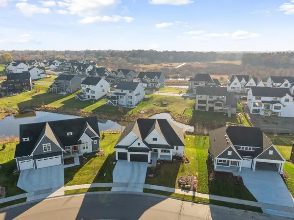 $1,225,000 | 16717 47th Place North, Plymouth, MN 55446