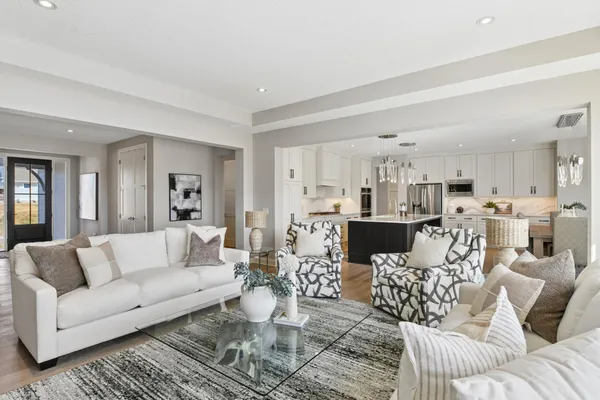 $1,225,000 | 16717 47th Place North, Plymouth, MN 55446