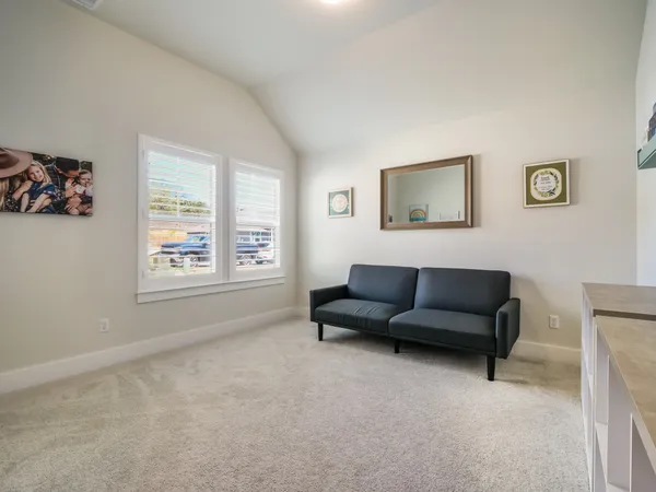 $2,200 | 129 Broken Oak Drive, Liberty Hill, TX 78642