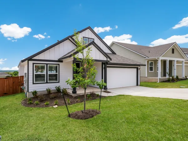 $2,200 | 129 Broken Oak Drive, Liberty Hill, TX 78642