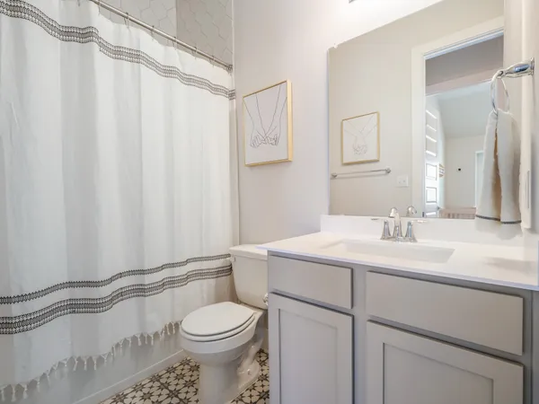 $2,200 | 129 Broken Oak Drive, Liberty Hill, TX 78642