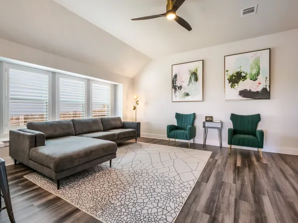 $2,200 | 129 Broken Oak Drive, Liberty Hill, TX 78642