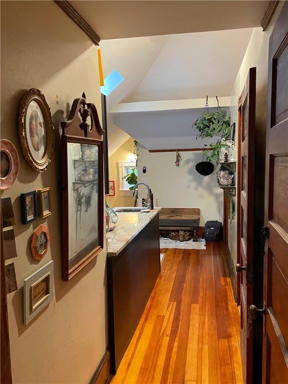 121 Rutherglen Avenue Providence, RI 02907 - Photo 5 of 22