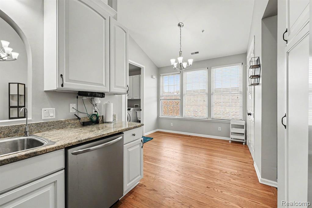 644 Constitution Street Canton, MI 48188 - Photo 13 of 28