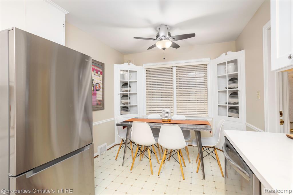 475 Neff Road Grosse Pointe, MI 48230 - Photo 7 of 26