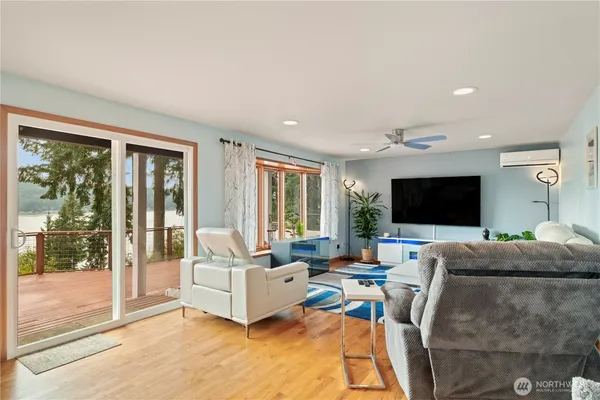 $815,000 | 50 Northeast Alta Vista Drive, Belfair, WA 98528