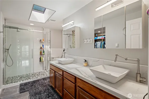 $815,000 | 50 Northeast Alta Vista Drive, Belfair, WA 98528