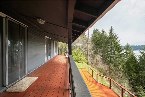 $815,000 | 50 Northeast Alta Vista Drive, Belfair, WA 98528