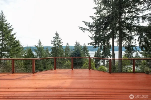 $815,000 | 50 Northeast Alta Vista Drive, Belfair, WA 98528