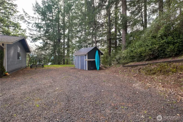 $815,000 | 50 Northeast Alta Vista Drive, Belfair, WA 98528