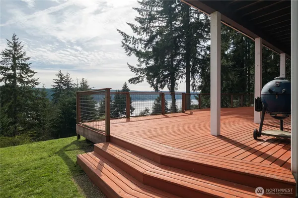 $815,000 | 50 Northeast Alta Vista Drive, Belfair, WA 98528