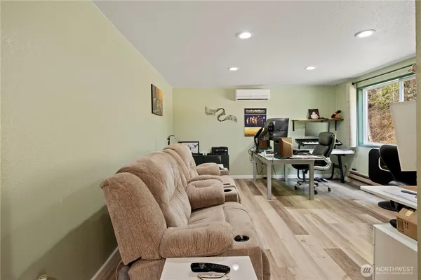 $815,000 | 50 Northeast Alta Vista Drive, Belfair, WA 98528