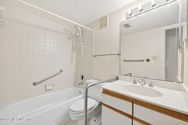 $145,000 | 1071 Edgewood Avenue South, Unit 409, Jacksonville, FL 32205