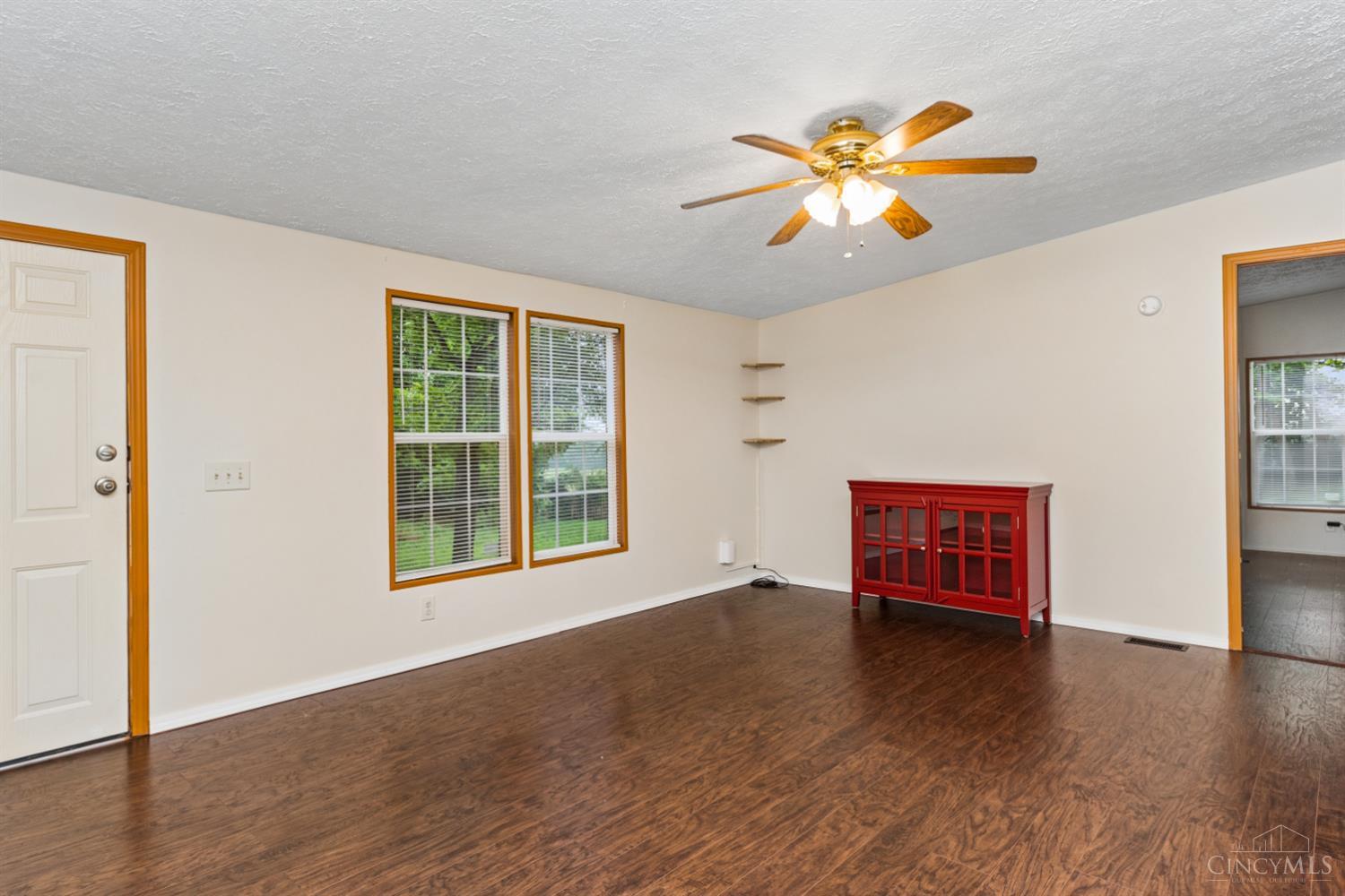 12276 Butters Road Hillsboro, OH 45133 - Photo 7 of 46