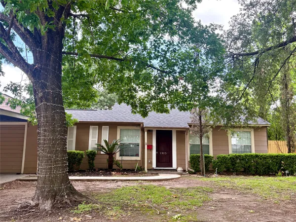 $1,750 | 1315 Story Street, Houston, TX 77055