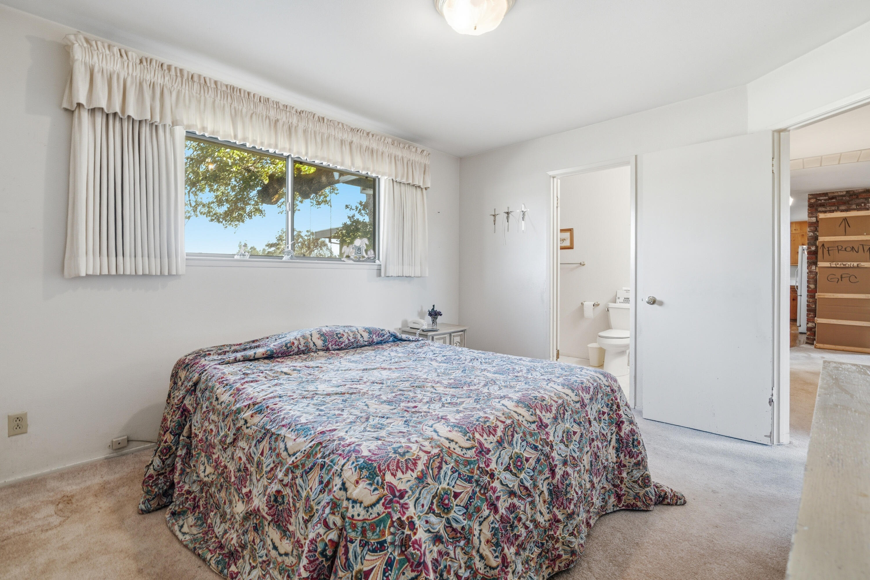21241 Boyle Road Redding, CA 96003 - Photo 27 of 61 primary bedroom