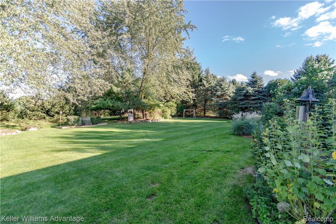 7675 Wellington Road Brighton, MI 48116 - Photo 29 of 49 28.5
