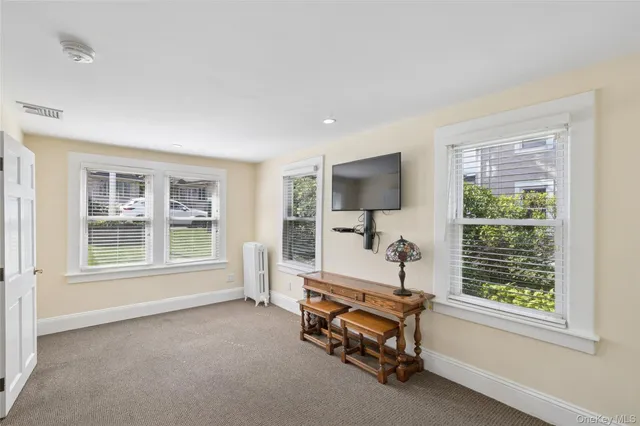 $3,900 | 151 Steamboat Road, Great Neck, NY 11024