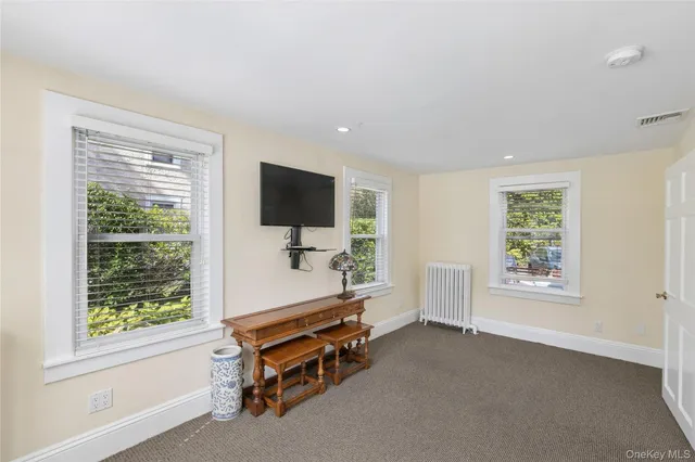 $3,900 | 151 Steamboat Road, Great Neck, NY 11024