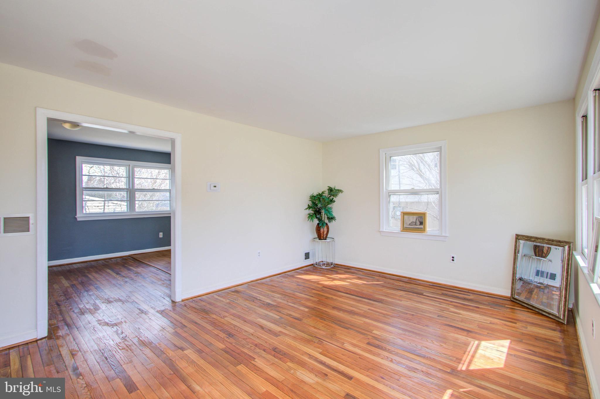 900 Baltimore Road Rockville, MD 20851 - Photo 4 of 28 Gallery Image 4