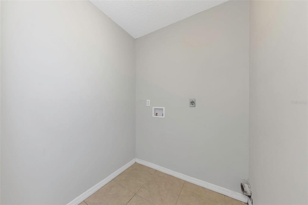 224 Whisper Lake Road Palm Harbor, FL 34683 - Photo 20 of 23 a view of small space