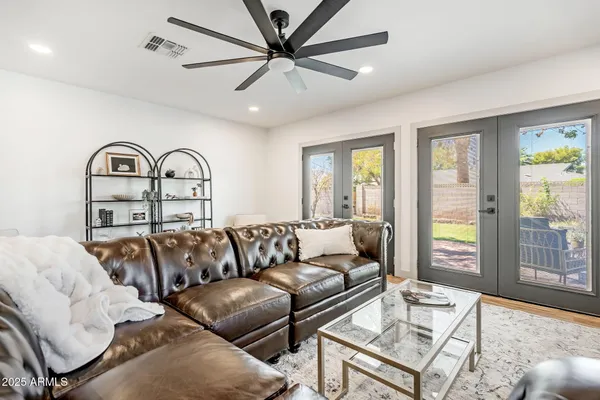 $1,085,000 | 7018 North 13th Street, Phoenix, AZ 85020