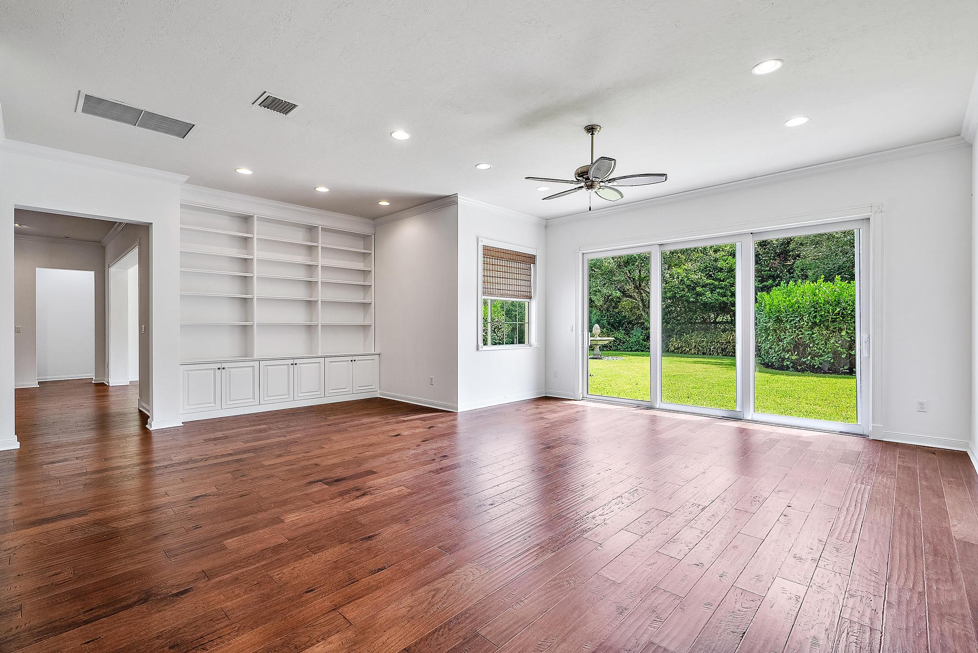 3339 Duval Street Jupiter, FL 33458 - Photo 19 of 58 Living