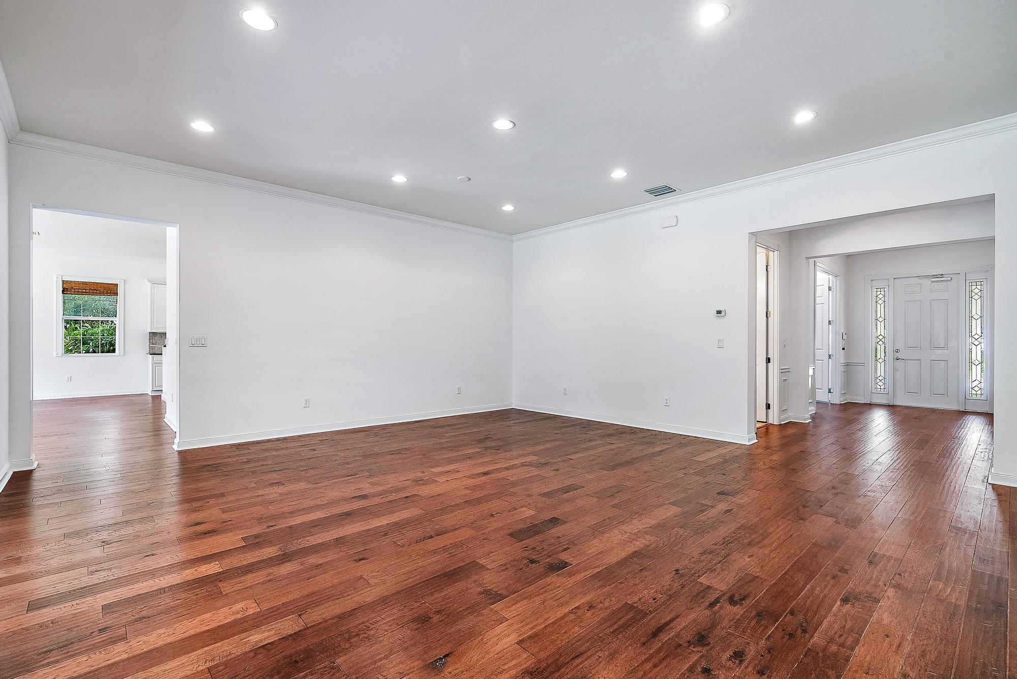 3339 Duval Street Jupiter, FL 33458 - Photo 10 of 58 Family Room