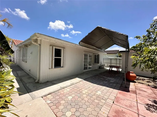 $3,950 | 3952 Southwest 136th Avenue, Unit 1, Miami, FL 33175