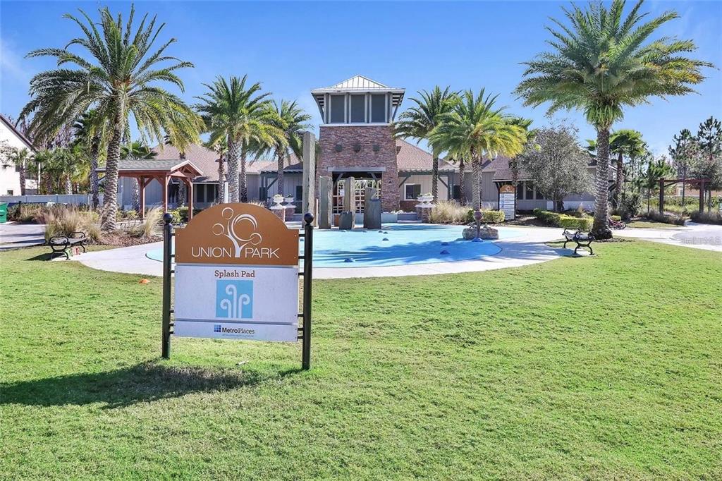 1615 Hubbell Road Wesley Chapel, FL 33543 - Photo 3 of 60