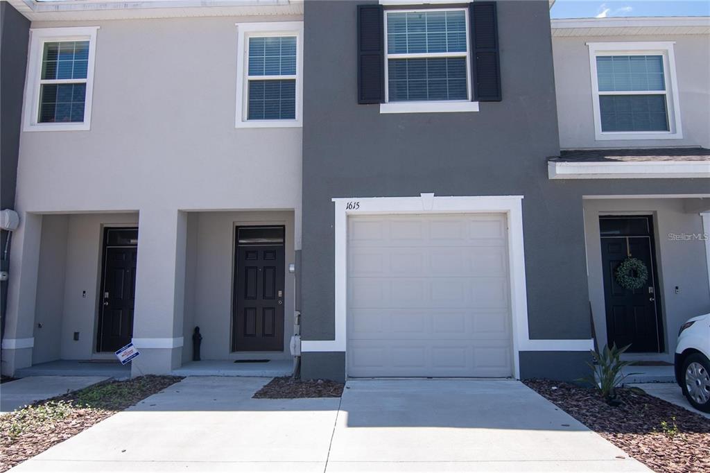 1615 Hubbell Road Wesley Chapel, FL 33543 - Photo 7 of 60