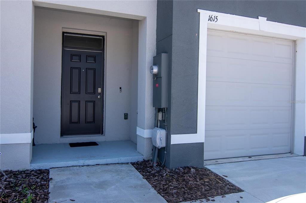 1615 Hubbell Road Wesley Chapel, FL 33543 - Photo 8 of 60