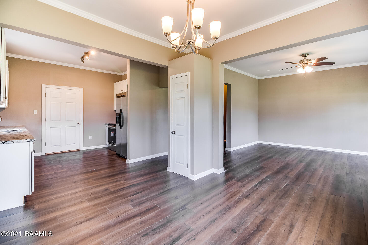 907 Piat Road Youngsville, LA 70592 - Photo 3 of 18 Gallery Image 3