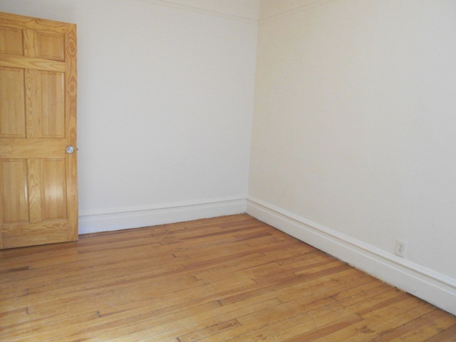 170-172 Spring Street, Unit 7 Manhattan, NY 10012 - Photo 6 of 8 a view of an empty room