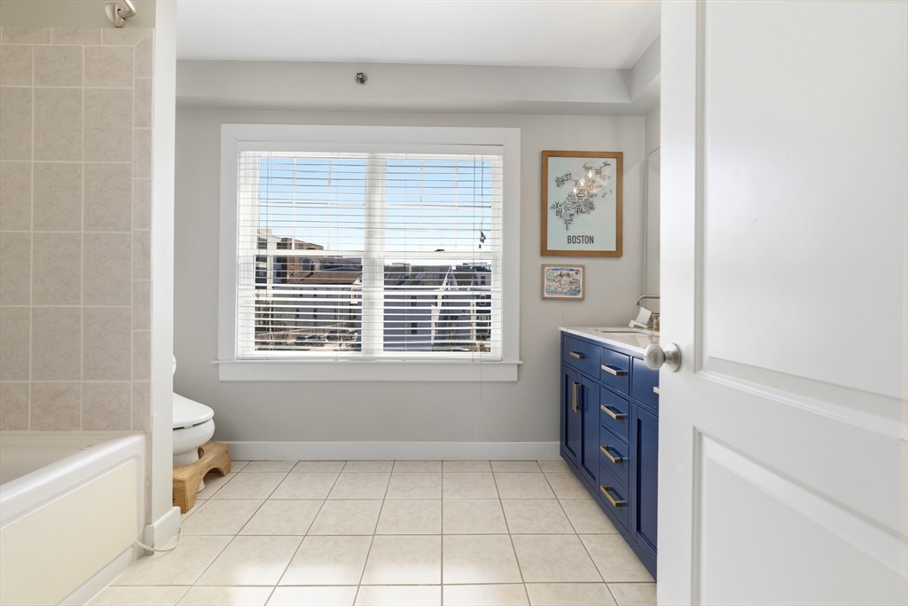 35 Middle Street, Unit 4 Boston, MA 02127 - Photo 12 of 18