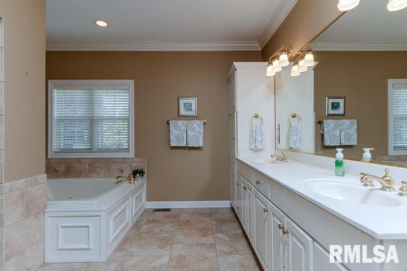 5 High Point Place Bettendorf, IA 52722 - Photo 20 of 24