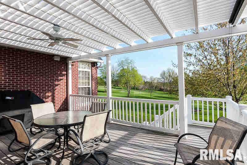 5 High Point Place Bettendorf, IA 52722 - Photo 7 of 24