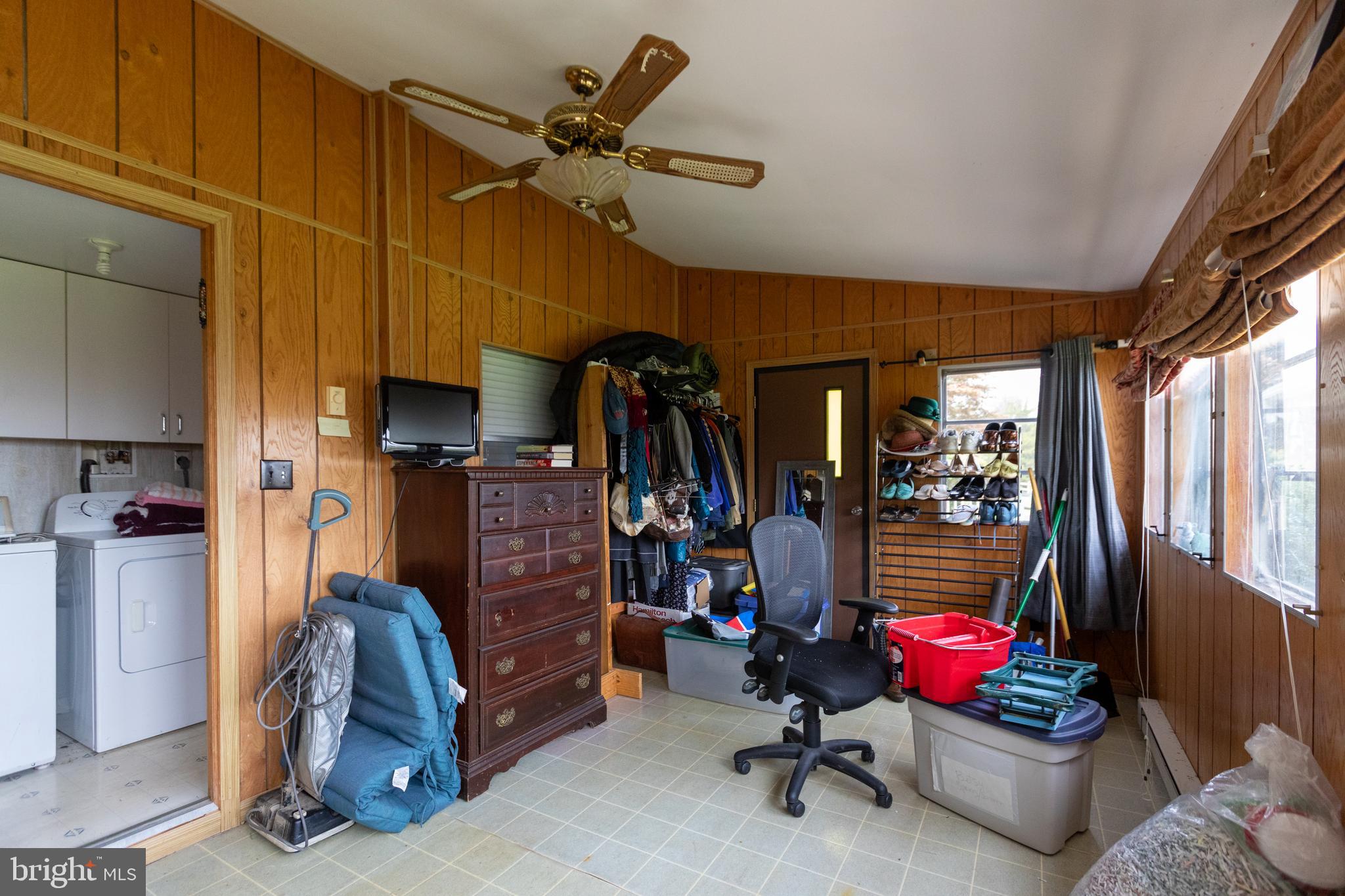 1058 Glen Hall Road Kennett Square, PA 19348 - Photo 49 of 75 sunroom in trailer