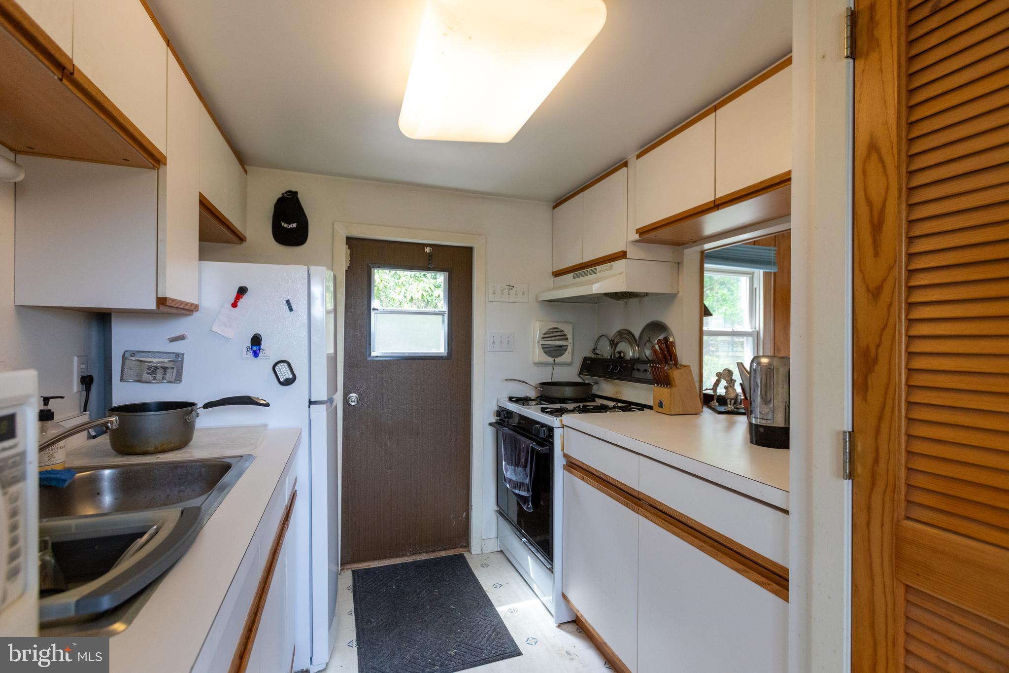 1058 Glen Hall Road Kennett Square, PA 19348 - Photo 50 of 75 kitchen in trailer