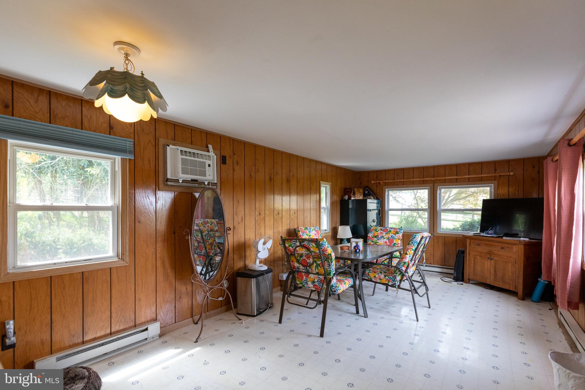 1058 Glen Hall Road Kennett Square, PA 19348 - Photo 51 of 75 main room in trailer