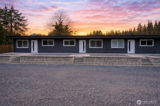 $1,950 | 7820 64th Street Southeast, Unit A, Snohomish, WA 98290