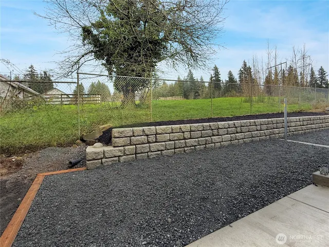 $1,950 | 7820 64th Street Southeast, Unit A, Snohomish, WA 98290