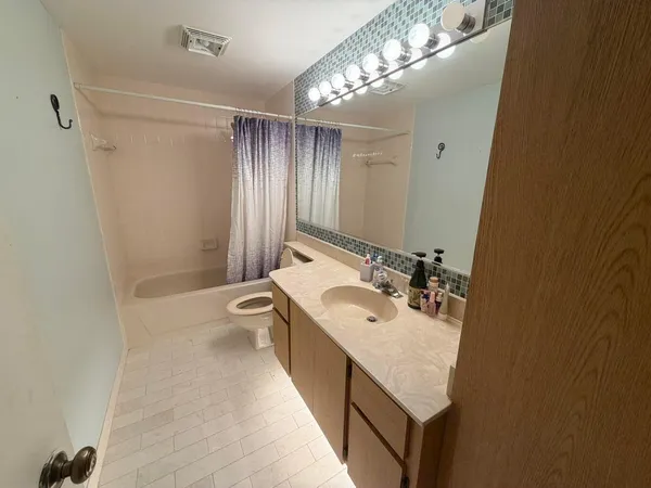 $2,450 | 7117 71st Way, West Palm Beach, FL 33407