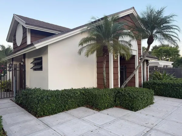 $2,450 | 7117 71st Way, West Palm Beach, FL 33407